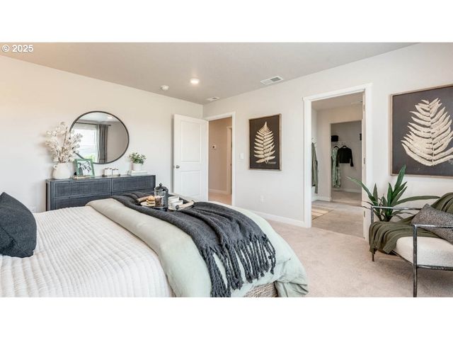 1996 Aspen Ln, Forest Grove, OR 97116