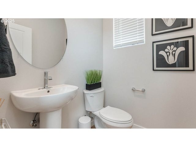 1996 Aspen Ln, Forest Grove, OR 97116