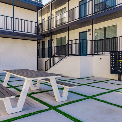 606 N Marsalis Avenue 110, Dallas, TX 75203