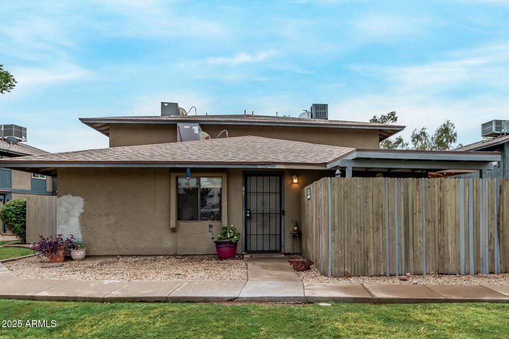 286 W PALOMINO Drive 85, Chandler, AZ 85225