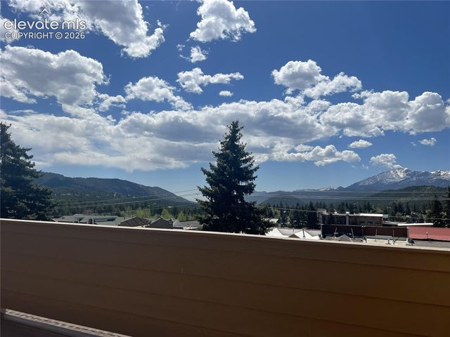 201 W Henrietta Avenue, Woodland Park, CO 80863