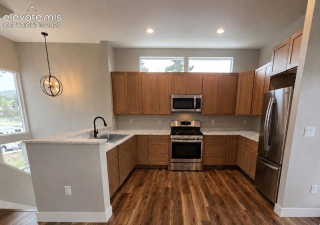 201 W Henrietta Avenue, Woodland Park, CO 80863