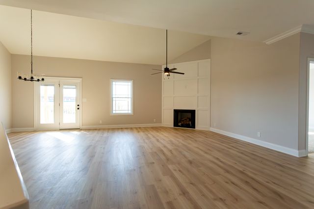 1068 Cherry Blossom Ln, Clarksville, TN 37040