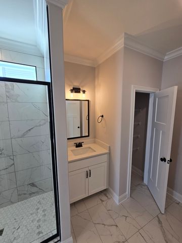 1068 Cherry Blossom Ln, Clarksville, TN 37040