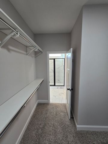 1068 Cherry Blossom Ln, Clarksville, TN 37040