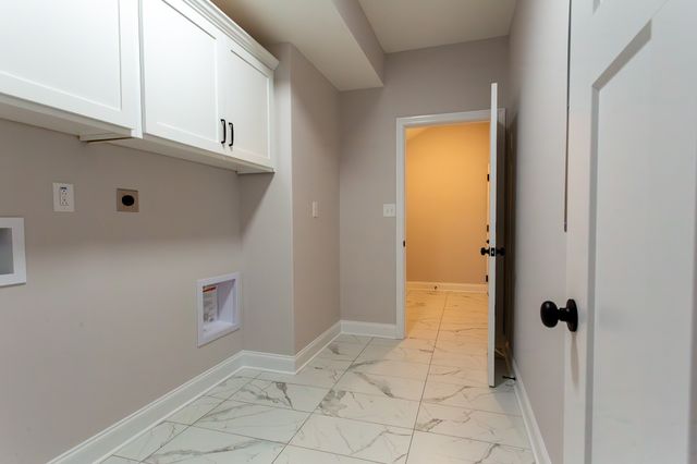 1068 Cherry Blossom Ln, Clarksville, TN 37040
