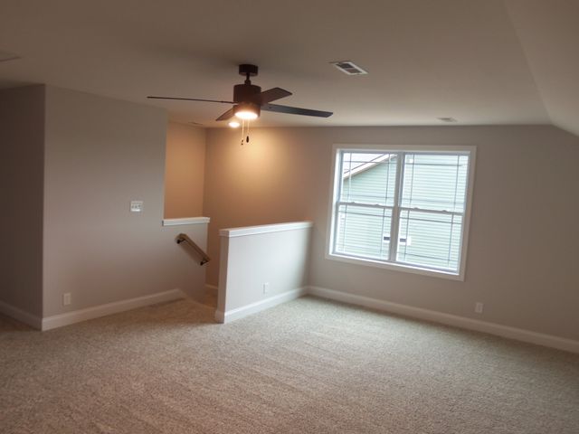 1068 Cherry Blossom Ln, Clarksville, TN 37040