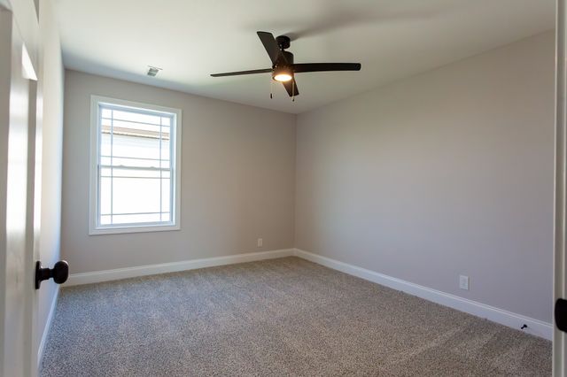 1068 Cherry Blossom Ln, Clarksville, TN 37040