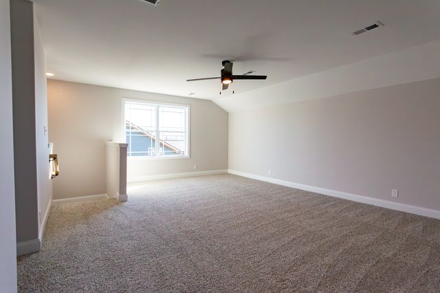 1068 Cherry Blossom Ln, Clarksville, TN 37040