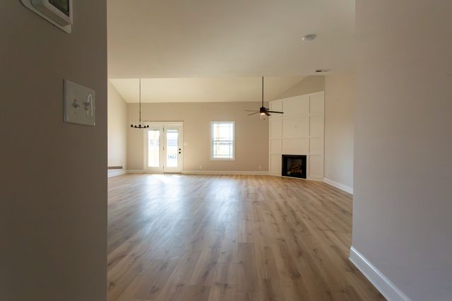 1068 Cherry Blossom Ln, Clarksville, TN 37040
