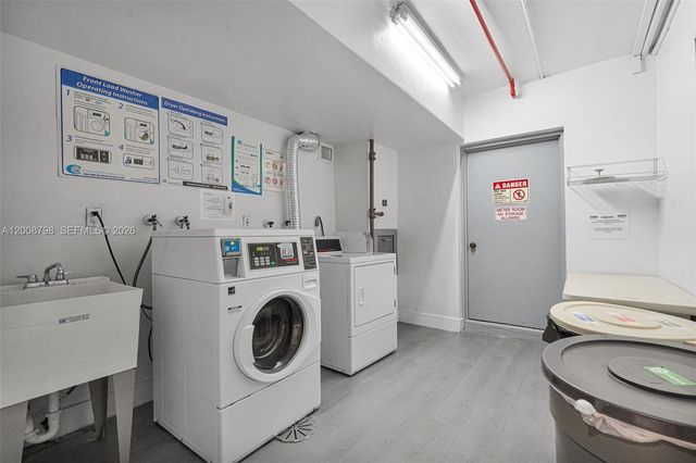 5825 Collins Ave 2E, Miami Beach, FL 33140