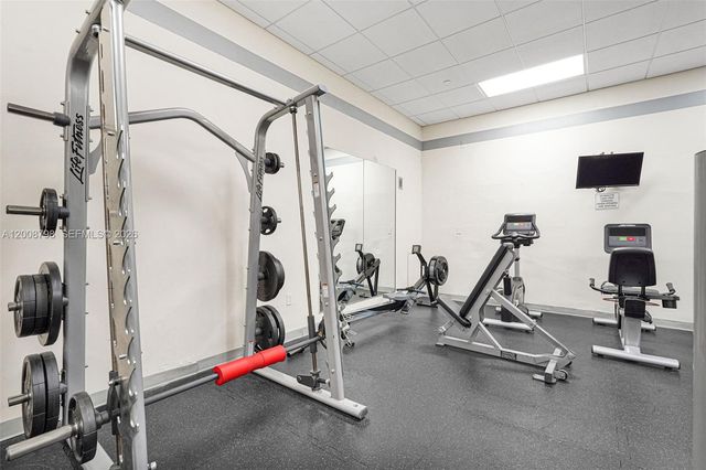 5825 Collins Ave 2E, Miami Beach, FL 33140