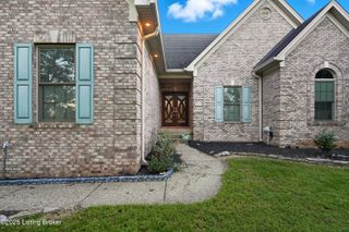 8606 Binnacle Ct, Jeffersontown, KY 40220