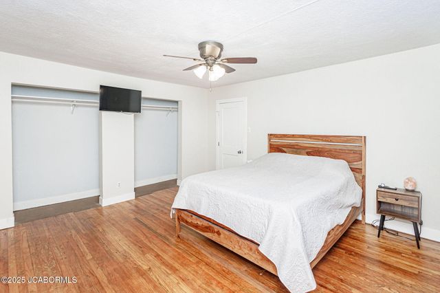 1828 GREEN BERRY ROAD, Jefferson City, MO 65101