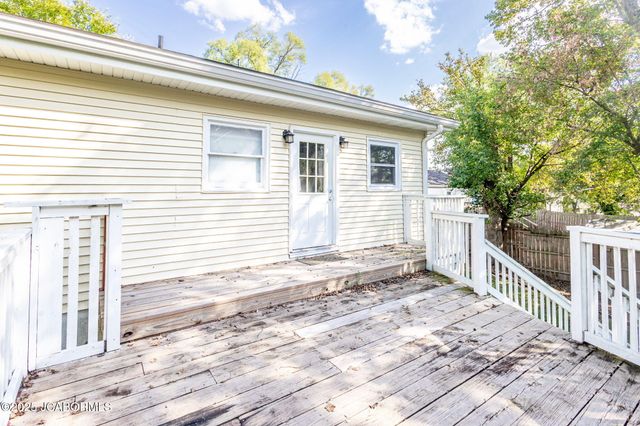 1828 GREEN BERRY ROAD, Jefferson City, MO 65101