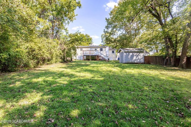 1828 GREEN BERRY ROAD, Jefferson City, MO 65101