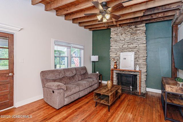 1828 GREEN BERRY ROAD, Jefferson City, MO 65101