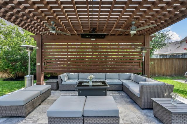 26 Mayapple Blossom Place, Tomball, TX 77375