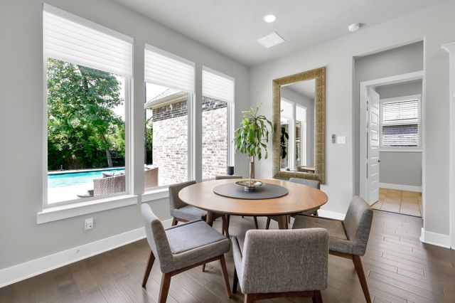 26 Mayapple Blossom Place, Tomball, TX 77375