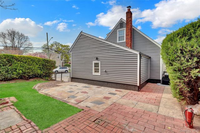1167 Warwick Street, Uniondale, NY 11553