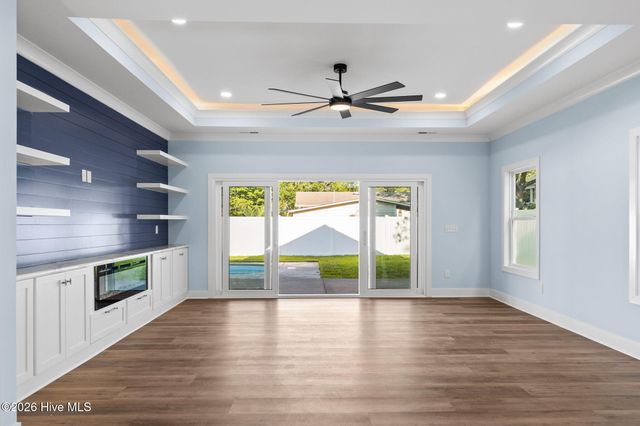 214 NE 38th Street, Oak Island, NC 28465