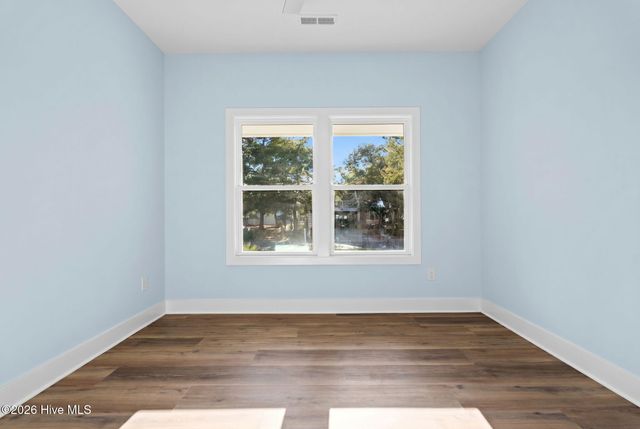 214 NE 38th Street, Oak Island, NC 28465