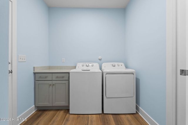 214 NE 38th Street, Oak Island, NC 28465