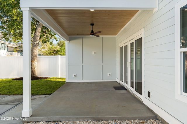 214 NE 38th Street, Oak Island, NC 28465