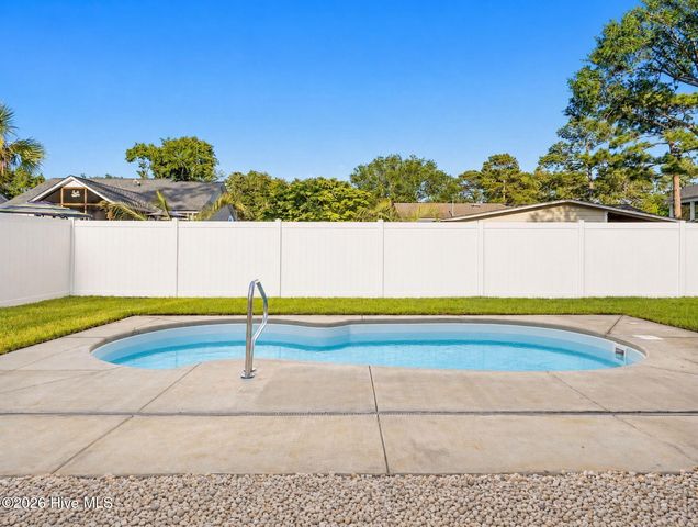 214 NE 38th Street, Oak Island, NC 28465