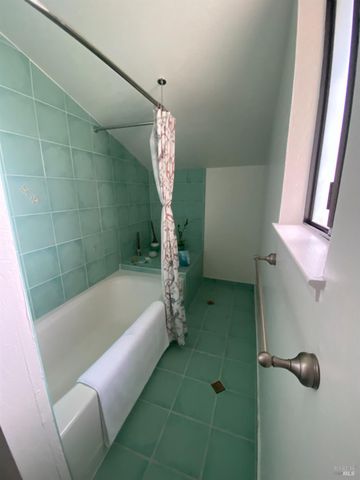 233 Marin Valley Dr, Novato, CA 94949