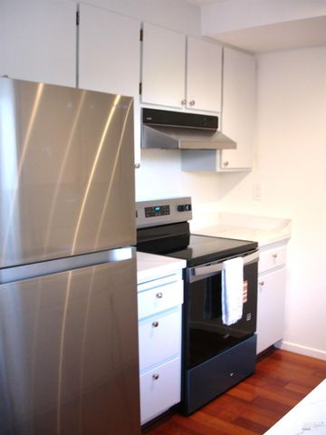 233 Marin Valley Dr, Novato, CA 94949