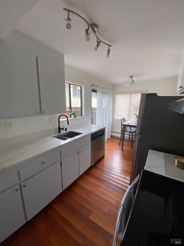 233 Marin Valley Dr, Novato, CA 94949