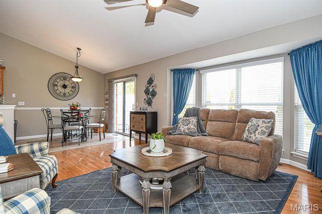 169 Tori Pines Drive, Oakville, MO 63129