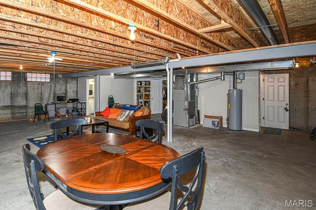 169 Tori Pines Drive, Oakville, MO 63129