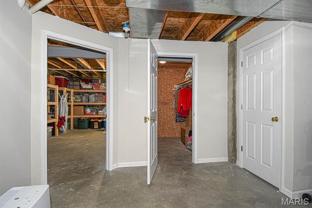 169 Tori Pines Drive, Oakville, MO 63129