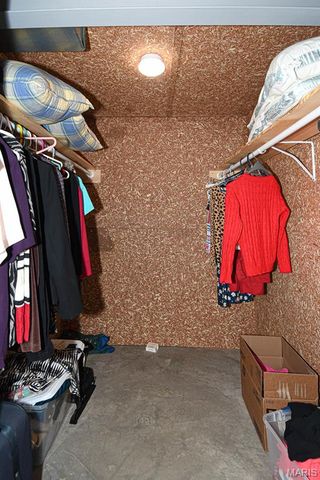 169 Tori Pines Drive, Oakville, MO 63129