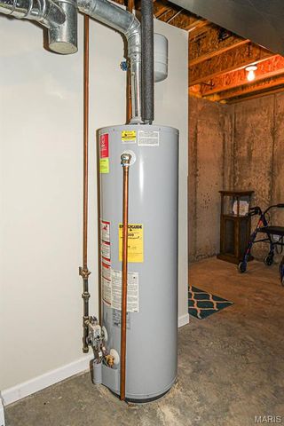 169 Tori Pines Drive, Oakville, MO 63129