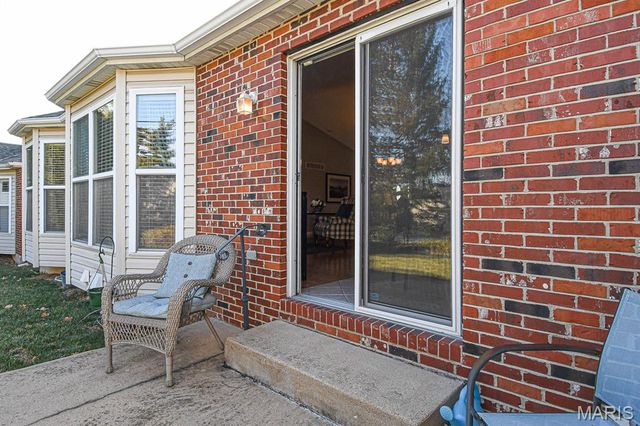 169 Tori Pines Drive, Oakville, MO 63129