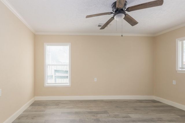 305 E Francis Street, Baytown, TX 77520