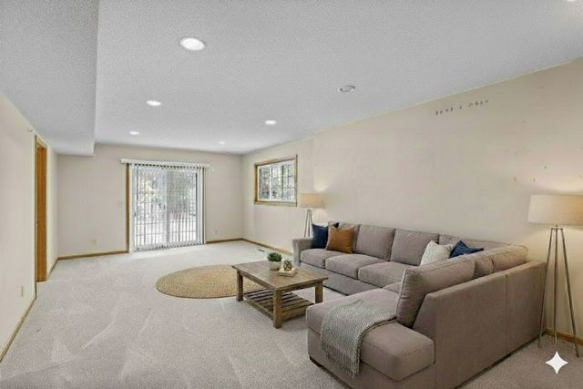 9882 Upper 173rd Court W, Lakeville, MN 55044