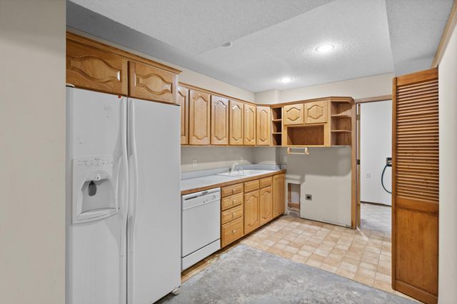 9882 Upper 173rd Court W, Lakeville, MN 55044