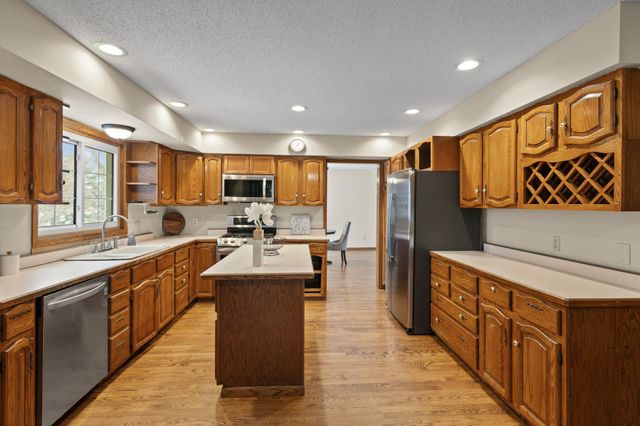 9882 Upper 173rd Court W, Lakeville, MN 55044