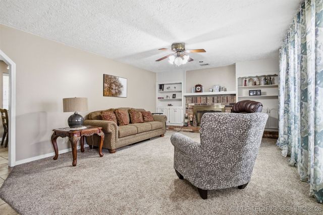 8329 N 118th East Avenue, Owasso, OK 74055