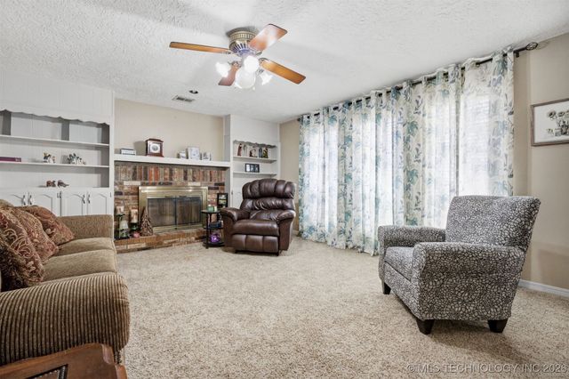 8329 N 118th East Avenue, Owasso, OK 74055