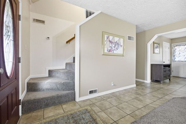 8329 N 118th East Avenue, Owasso, OK 74055