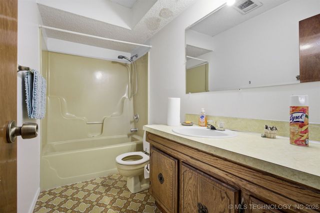 8329 N 118th East Avenue, Owasso, OK 74055