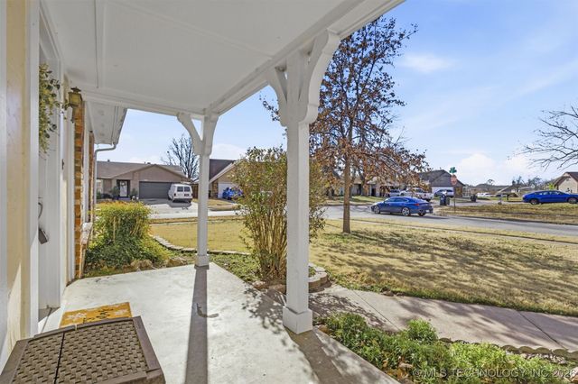 8329 N 118th East Avenue, Owasso, OK 74055