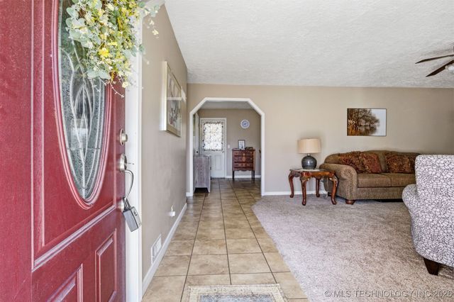 8329 N 118th East Avenue, Owasso, OK 74055