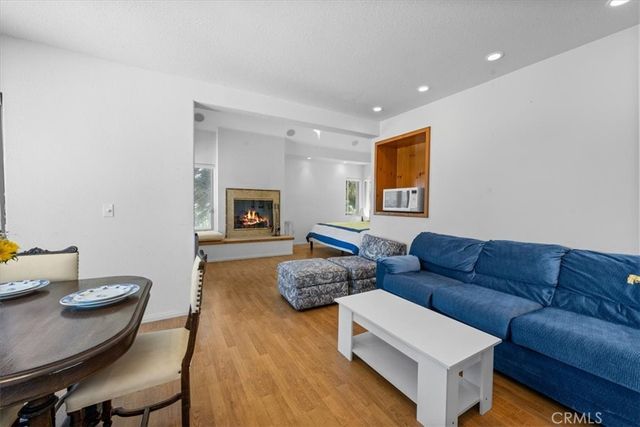 38512 North Shore Drive, Fawnskin, CA 92333