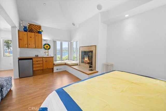 38512 North Shore Drive, Fawnskin, CA 92333